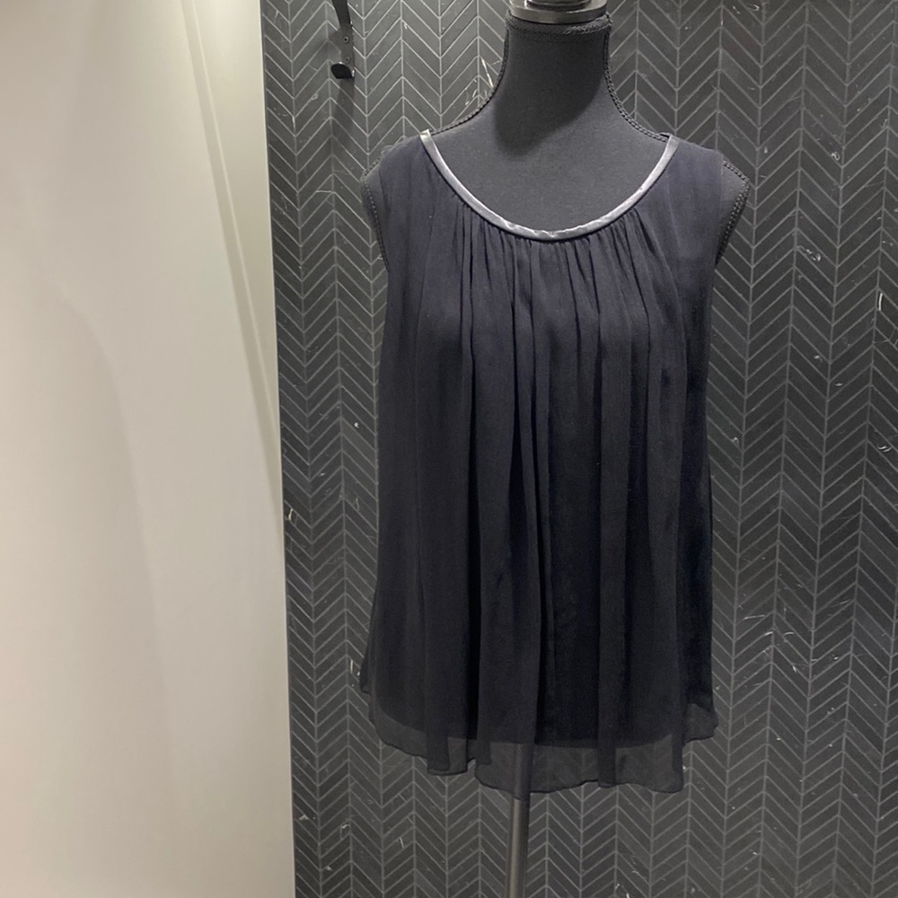 Alice & Olivia, black, silk and leather sleeveless top. Beautiful !